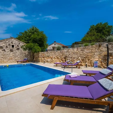 Peaceful In With Swimming Pool