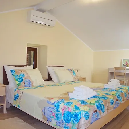 Βίλα Peaceful In With Swimming Pool *